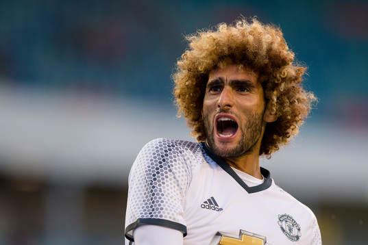 Manchester Uniteds Marouane Fellaini jublar