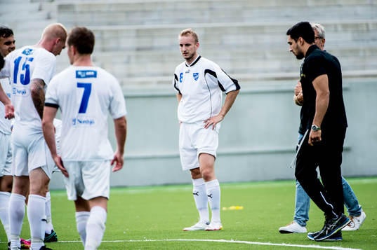 Malmös Nemanja Lekanovic deppar med lagkamraterna