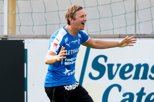 Halmstads Fredrik Olsson jublar