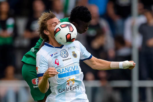 Gefles Johan Oremo och Hammarbys Joseph Aidoo