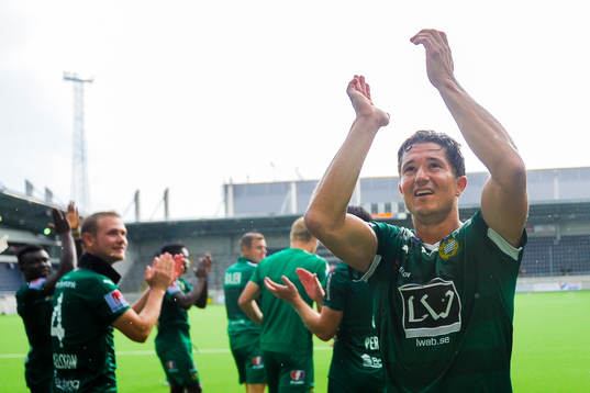 Hammarbys David Boo Wiklander jublar
