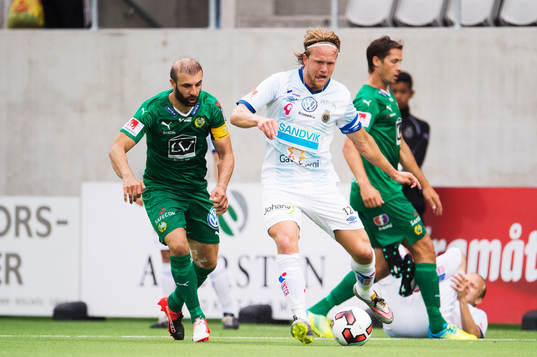 Hammarbys Kennedy Bakircioglu och Gefles Anders Bååth
