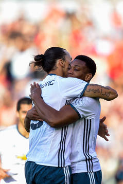 Manchester Uniteds Zlatan Ibrahimovic jublar