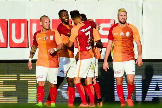 Galatasarays spelare jublar