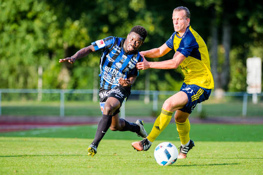 Sirius Kingsley Kofi Sarfo och Ängelholms Sebastian