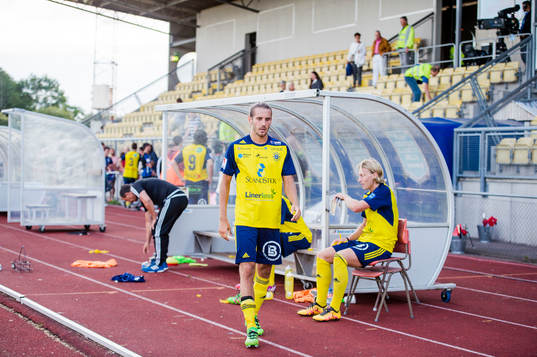 Bläddra bland fler bilder av Fotboll, Superettan, Ängelholm - Sirius