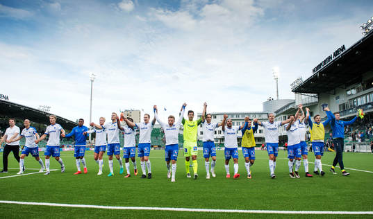 Norrköpings spelare jublar