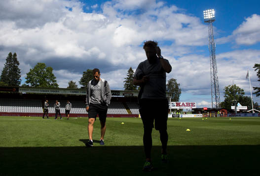 IFK Göteborgs Tobias Hysén påväg av planen