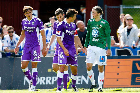 IFK Göteborgs Mads Albeck och Jönköpings Pawel Cibicki
