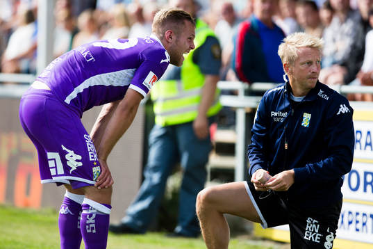 IFK Göteborgs Gustav Engvall skadad och utbytt