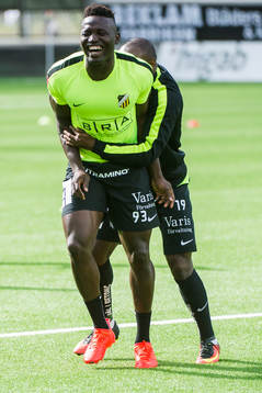 Häckens Alhassan Kamara och John Owoeri
