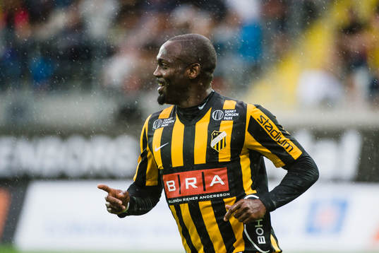 Häckens John Owoeri jublar