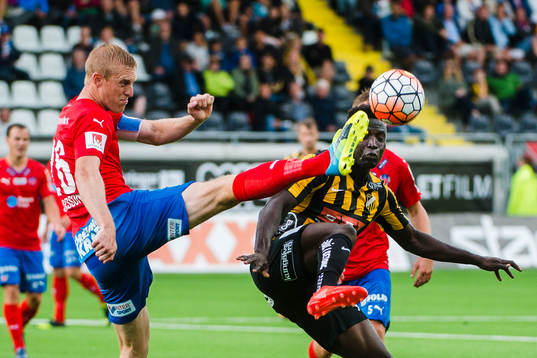 Helsingborgs Peter Larsson och Alhassan Kamara