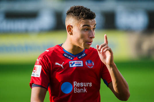 Helsingborgs Jordan Larsson gestikulerar