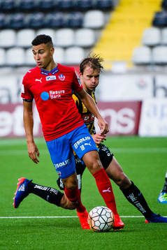 Helsingborgs Jordan Larsson och Häckens Rasmus Schuller