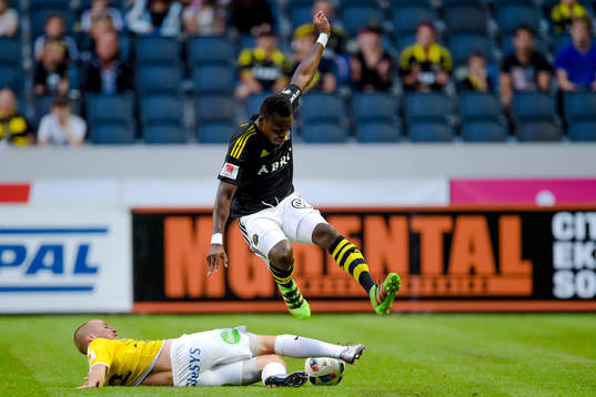 s Patrick Kpozo och Falkenbergs Christoffer Carlsson