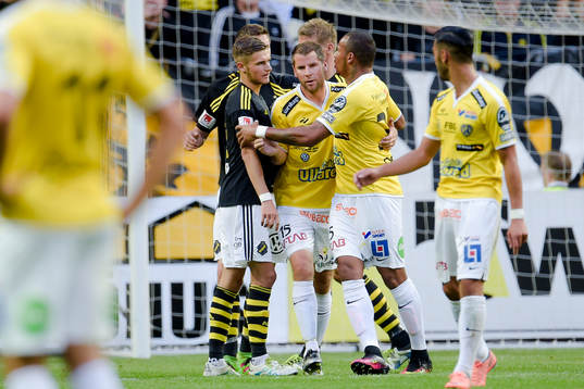 Falkenbergs Felipe Carvalho blir varnad