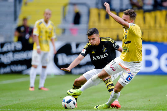 s Ahmed Yasin och Falkenbergs Johannes Vall