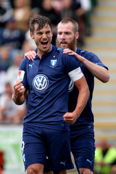 Malmö FFs Jo Inge Berget och Markus Rosenberg jublar