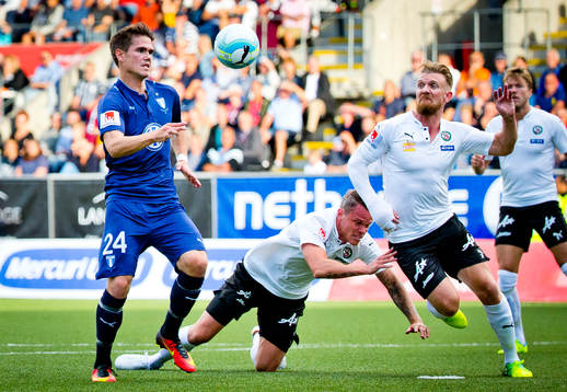 Malmö FFs Vidar Örn Kjartansson mot Örebros Michael