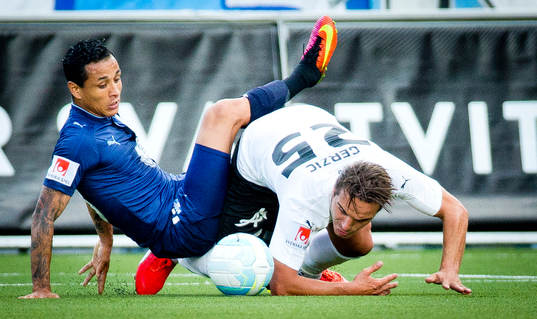 Malmö FFs Yoshimar Yotún och Örebros Nordin Gerzic