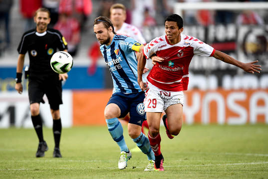 Djurgårdens Kevin Walker och Kalmars Romário Pereira