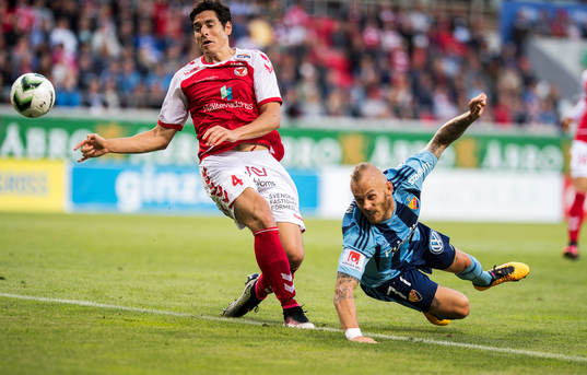 Kalmars Marko Biskupovic och Djurgårdens Magnus Eriksson