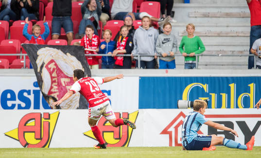 Kalmars Romário Pereira Sipião jublar och Djurgårdens