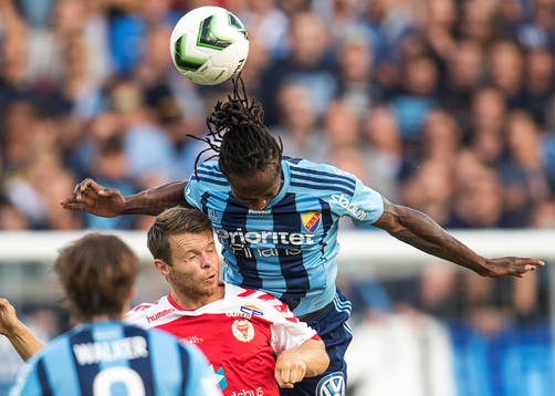 Djurgårdens Kebba Ceesay och Kalmars Måns Söderqvist