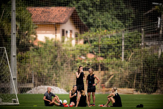 Caroline Seger, Kosovare Asllani, Lotta Schelin och Sofia