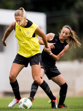Fridolina Rolfö och Kosovare Asllani