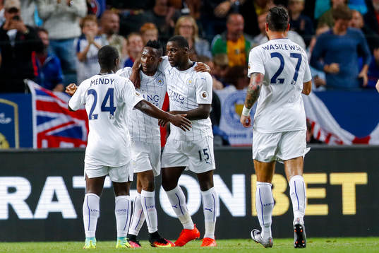 Leicester Citys spelare jublar