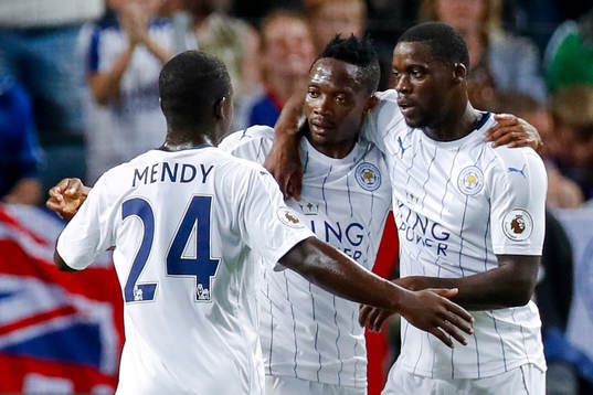 Leicester Citys spelare jublar