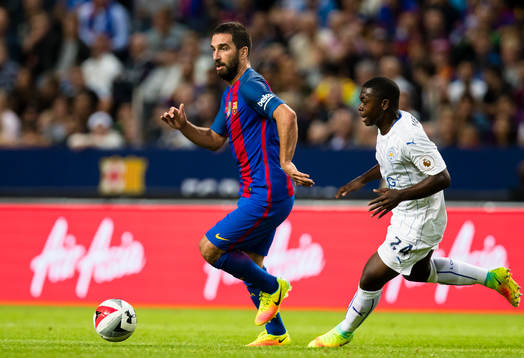 Barcelonas Arda Turan och Leicester Citys Nampalys Mendy