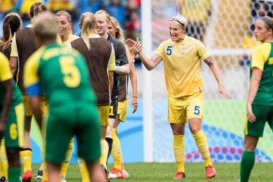 Sveriges Nilla Fischer jublar