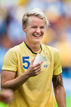 Sveriges Nilla Fischer skrattar