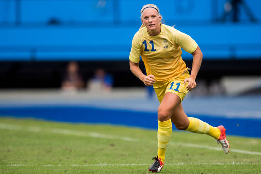 Sveriges Stina Blackstenius i fotbollsmatchen mellan