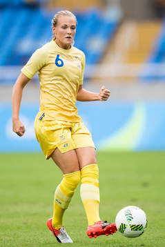Sveriges Magdalena Ericsson i fotbollsmatchen mellan