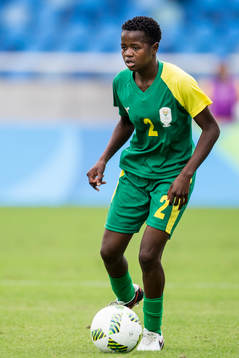 Sydafrikas Lebohang Ramalepe i fotbollsmatchen mellan
