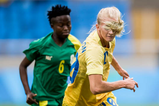 Sveriges Sofia Jakobsson och Sydafrikas Mammmello Makhabane