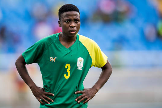 Sydafrikas Nothando Vilakazi i fotbollsmatchen mellan