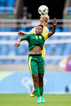 Sveriges Lisa Dahlkvist och Sydafrikas Amanda Dlamini i