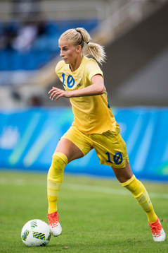 Sveriges Sofia Jakobsson i fotbollsmatchen mellan Sverige