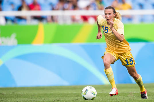 Sveriges Jessica Samuelsson i fotbollsmatchen mellan