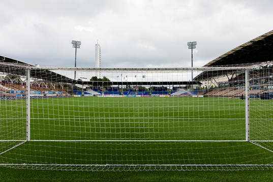 Vy över Sonera Stadium innan fotbollsmatchen i kvalet till