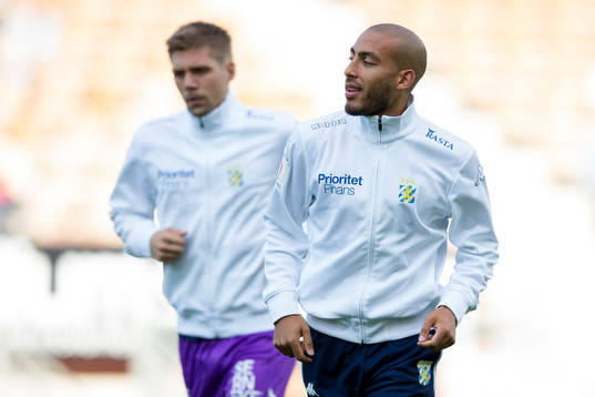 IFK Göteborgs Haitam Aleesami värmer upp innan