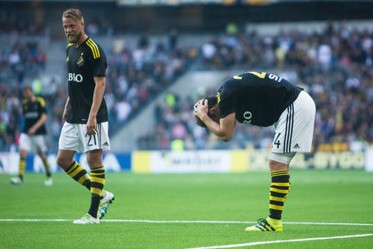 s Stefan Ishizaki och Daniel Sundgren deppar