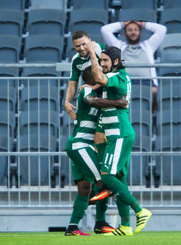 Panathinaikos Marcus Berg jublar med lagkamrater