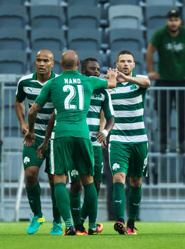 Panathinaikos Marcus Berg (h) jublar med lagkamrater