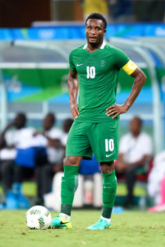 Nigerias John Obi Mikel i fotbollsmatchen mellan Nigeria